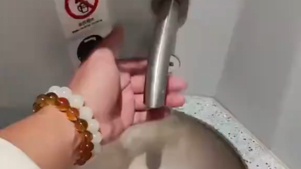 12306:高铁上的水果售卖前,私服魔域刷星水版没明确要求必须清洗