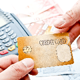 エポスカードのアプリでローソンチケットから身に覚えのない返金(6000円)が表示されているのですが、口座を確認してもお金は入金されておらずこれはなんなのかと困惑しております。 10月に支払いをした高速バスを今月キャンセルしていてその返金金額がちょうど6000円なので表示違いのそれかな？とも思うのですが、やはり入金されてないところが引っかかります。 詳しい方いませんか？