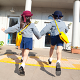 保育園の運動会親子競技のネーミングについて

内容は跳び箱、平均台、縄跳びです

なかなか良いのが浮かびません
何か楽しそうなネーミングないでしょうか？
よろしくお願いします