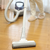 ジャパネットたかたって本当に評判悪いですか？ 我が家のエアコンが(2004年製霧ヶ峰)壊れたので、ジャパネットで型落ちの霧ヶ峰を購入しました。
価格とかは特別安い訳ではなかったですが、納得したうえで購入しました。
気になった評判は取り付けに来る業者次第かなって思ったのらですが、実際のところはどうなんでしょうか？製品自体が直ぐに壊れる仕様になっていて評判が悪いとかだったら困りますが・・・